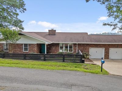 302 Walsh Rd #0