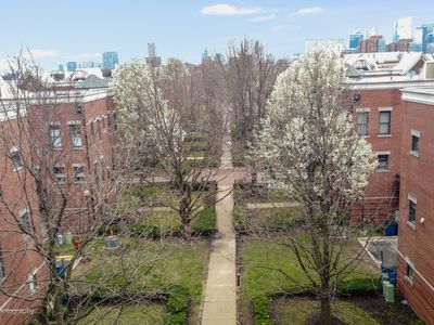 814 W 15th Pl