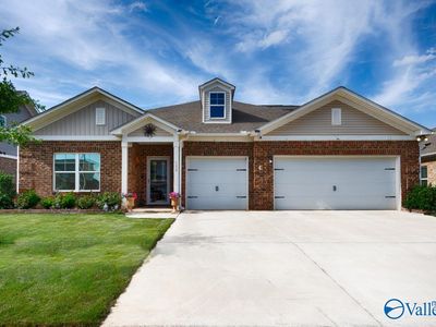 123 Chesire Cove Ln