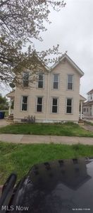 1410 E 45th St