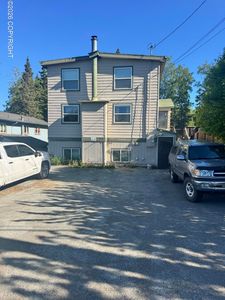 2103 W 32nd Ave