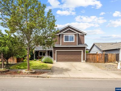 226 Breezy Way NE