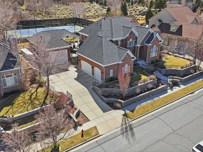 714 E Draper Heights Way