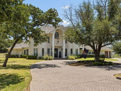 110 Falcon Ct