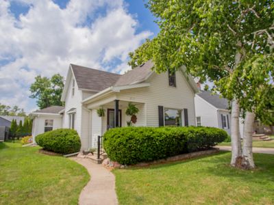 Property at 817 Dove St, Oshkosh, WI