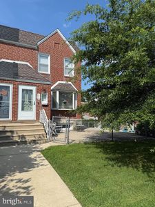 849 Glenn St