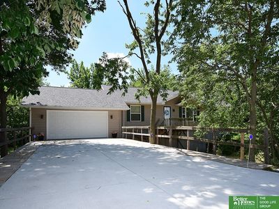 203 W 19th St