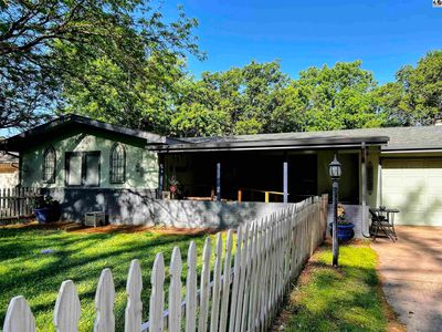 Property at 565 Parkway Ave, Pratt, KS