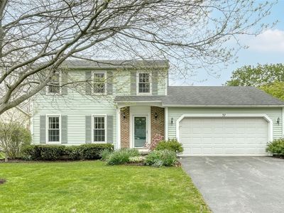 Property at 37 Pennicott Cir, Penfield, NY