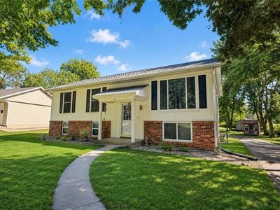 1229 E Crestview Dr