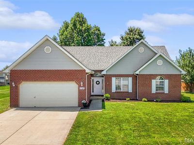 2740 Lake Lucerne Dr