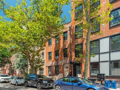 97 N 7th St