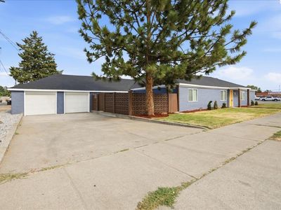 807 N 12th Ave