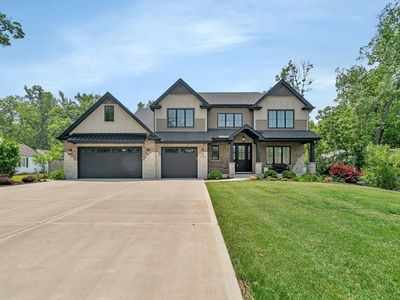 20111 N Woodland Cir