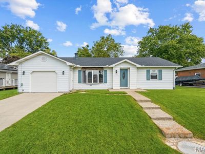 Property at 157 Munzert Dr, Glen Carbon, IL