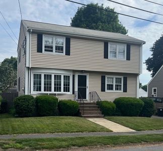 Property at 25 Colonial Rd, Peabody, MA