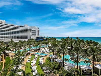 4391 Collins Ave #506/507