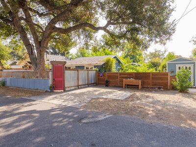 160 N Encinal Ave