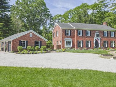 8305 Old Hickory Dr