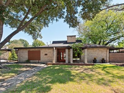 2937 Forest Hills Ln