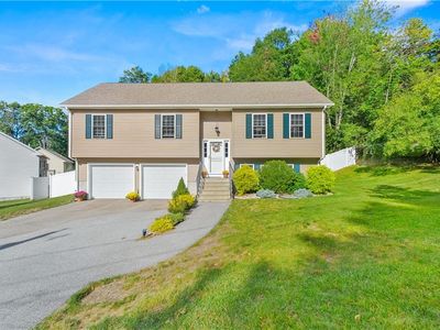 16 Liane Dr