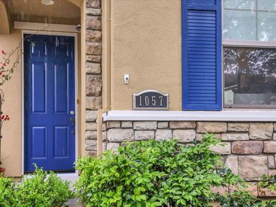 1057 Marseille Ln