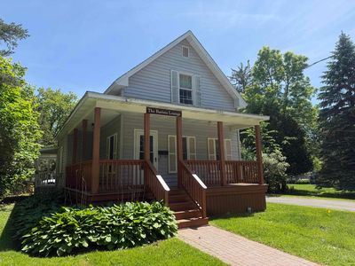 11 Maple St
