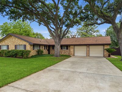 302 Village Dr