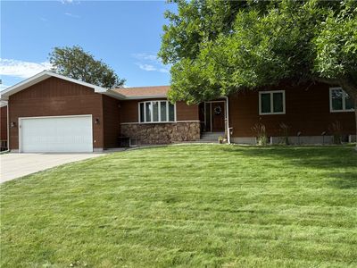 373 Stewart Ct S