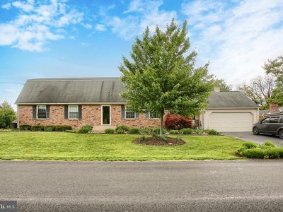 Property at 14 Broadmoor Dr, Mechanicsburg, PA