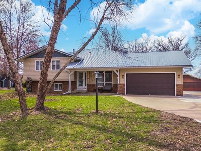 10690 E 1700 North Rd