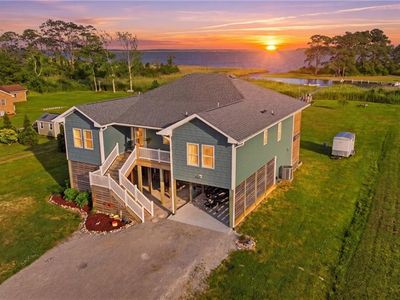 105 Knotts Landing Ln