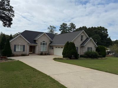 3815 Hilldale Rd