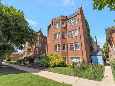 4126 N Kedvale Ave APT 203