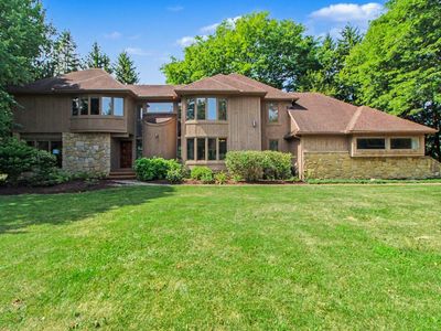 4837 Starak Ln