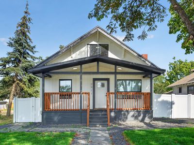 2911 E Fairview Ave