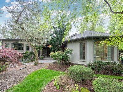31 Sherwood Dr