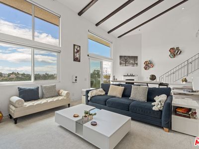 2385 Roscomare Rd Unit F10