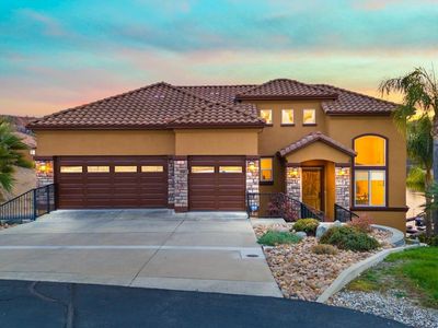 28 Aurora Ln #16