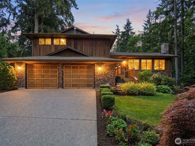 1526 S Lake Stickney Drive