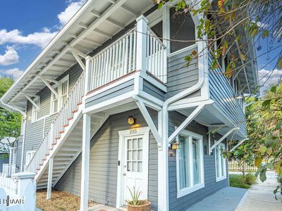 205 E Voorhis Ave