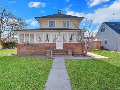 Property at 31 Hiawatha Drive, Brightwaters, NY