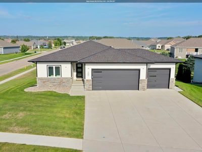 200 S Canterbury Cir
