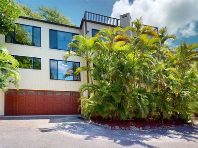 3200 Diamond Head Rd