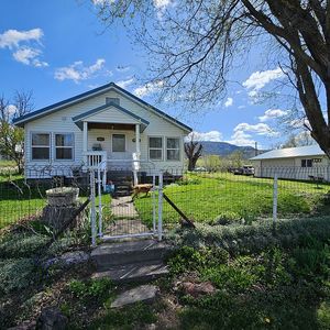 298 Main St