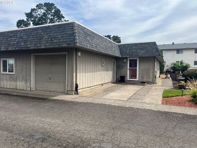 3584 Chiefs Ct NE #15