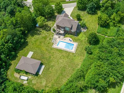 11205 Circle Lake Ln