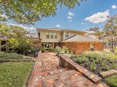 1406 Riverview Dr