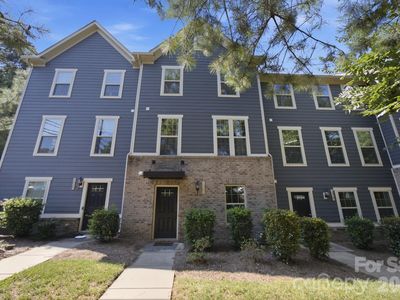 1321 Queen Lyon Ct
