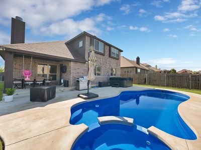 1040 Weeping Oak Dr